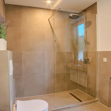 Stylische - Messe Nah - Wifi & Parken *